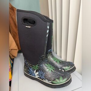 Bogs Classic High Daisy Women's Boots Size 10